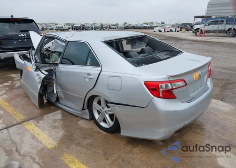 2013 Toyota Camry Se z USA, uszkodzony, nr VIN 4T1BF1FK9DU720817